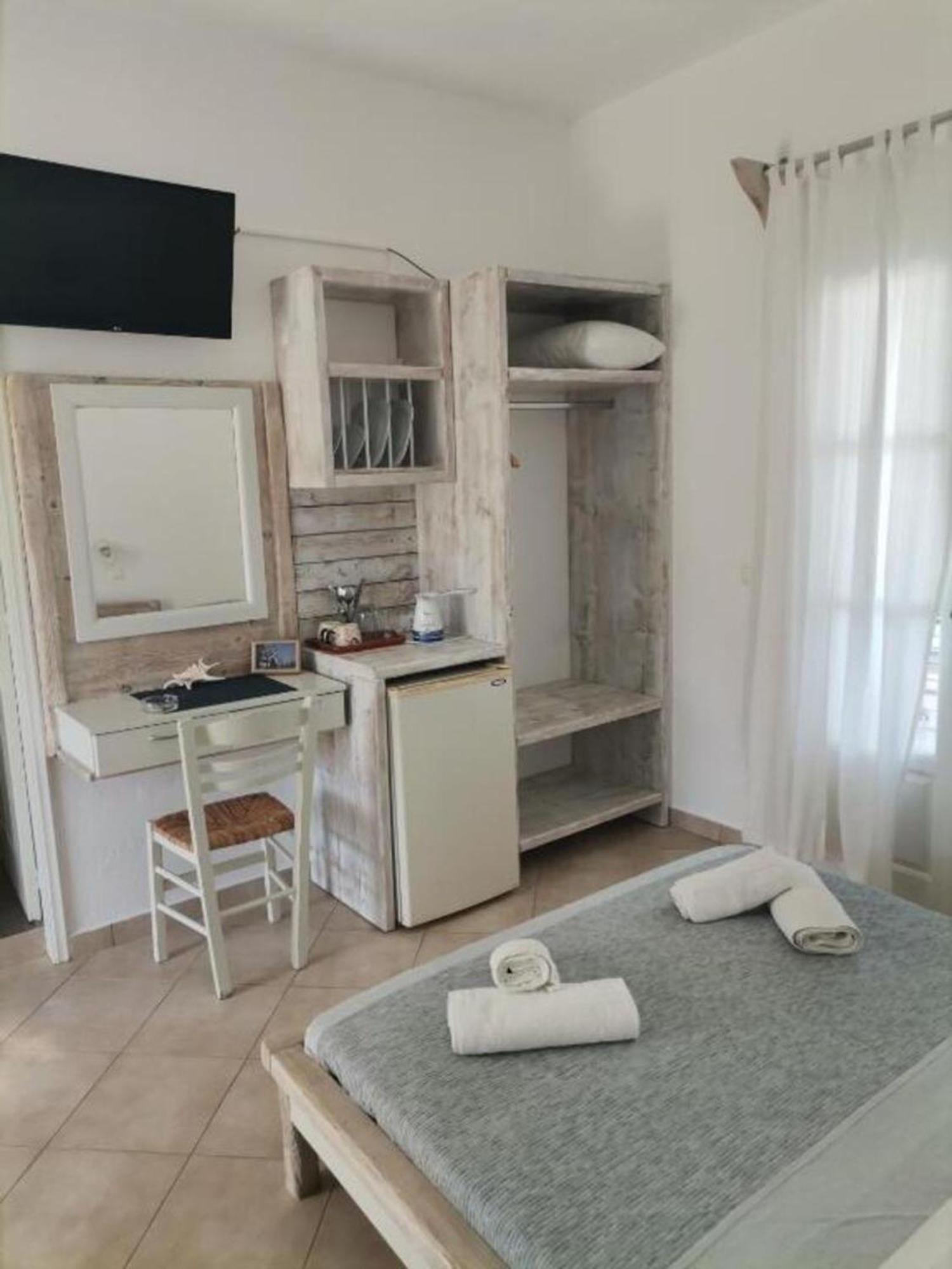 Harama Hotel Schinousa Schoinoussa 外观 照片